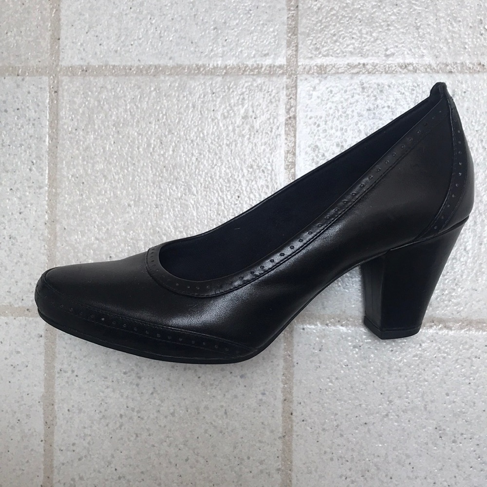 Clarks Artisan Active Air size 8.5 M